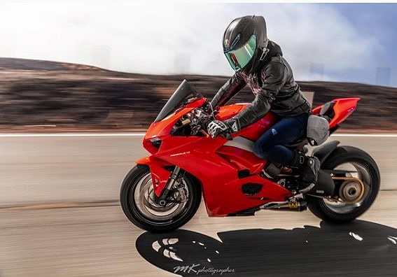 Profesyonel Motosikletli Topçular Kuryeleri