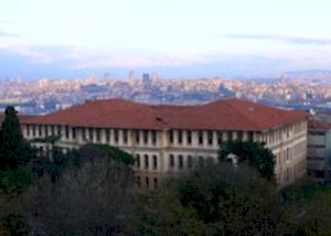 Darussafaka Lisesi Binasi