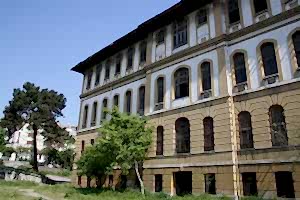 darussafaka lisesi degil eski binasi imam hatip oldu